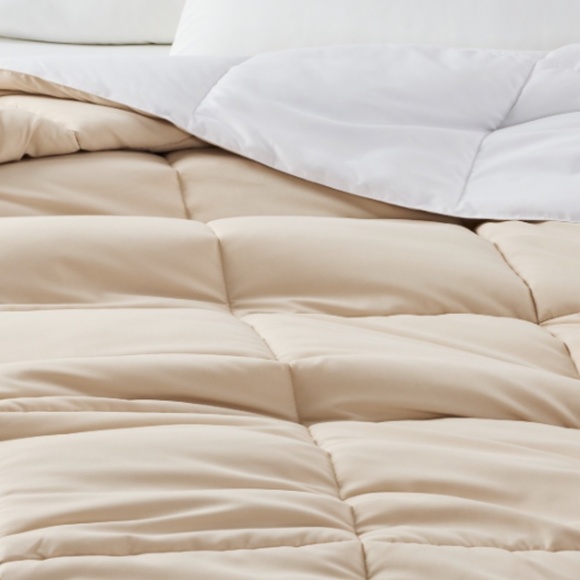 Arch Studio Microfiber Down Alternative Comforter, King, Exclusive - Picture 3 of 4